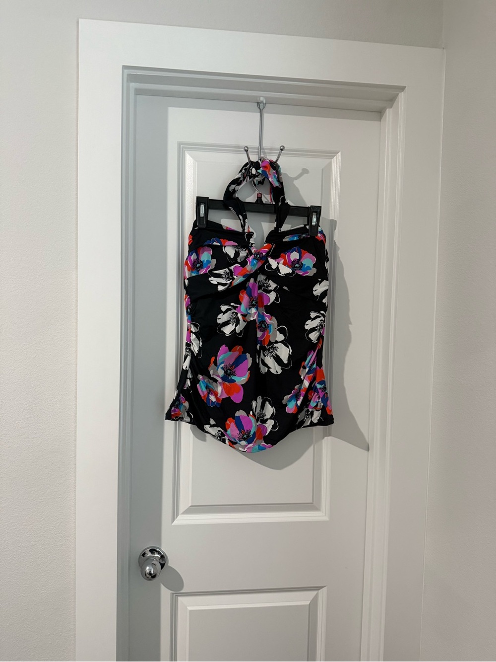 Leilani Black Multicolor Floral Halter Tankini Swim Top Size 16